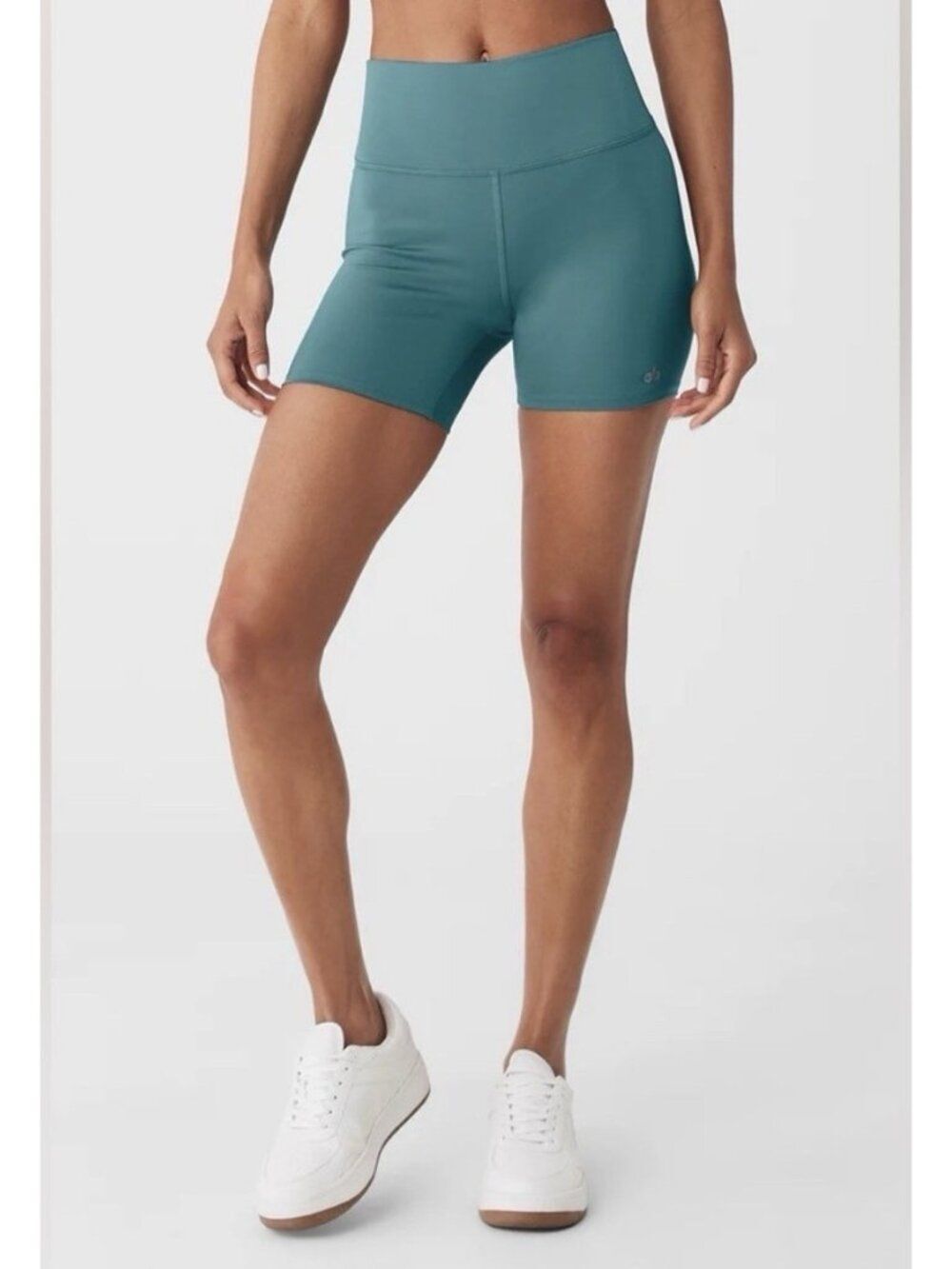alo airlift Energy teal Agate biker shorts 5 inch Xs